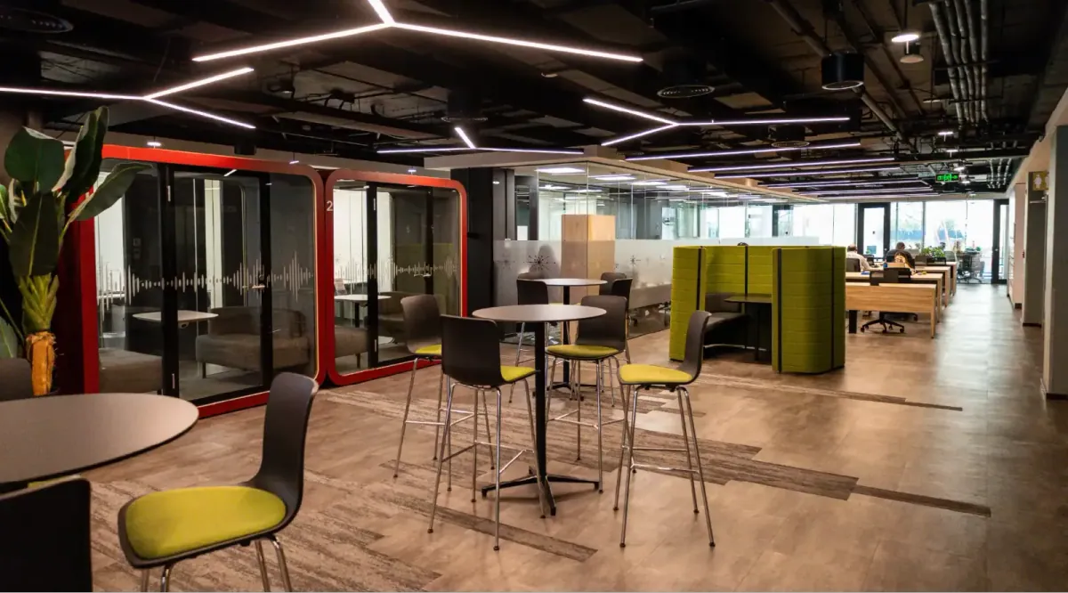 Sala de reuniones de Neuralis montada para un directorio